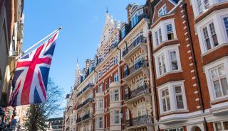 Επανεξετάζονται οι ξένες οικονομικές παρεμβάσεις στην πολιτική ζωή της Βρετανίας