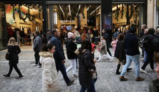 Στα 4,5 δισ. ευρώ ο χριστουγεννιάτικος τζίρος του 2025 - Ανοικτά τα καταστήματα, τελευταία Κυριακή του χρόνου