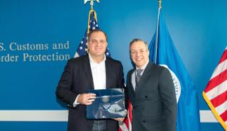 Συνάντηση Πιτσιλή με τον επικεφαλής της Υπηρεσίας Τελωνείων των ΗΠΑ