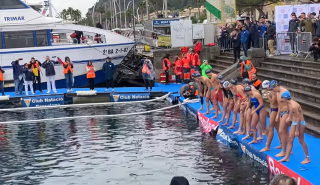 Εκατοντάδες άνθρωποι συμμετείχαν στο 116ο Κύπελλο Χριστουγέννων, αγώνα κολύμβησης στη Βαρκελώνη