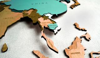 Απολογισμός έτους στην Ασία: Ποιοι κέρδισαν -και ποιοι πλήρωσαν το βαρύτερο τίμημα- το 2025