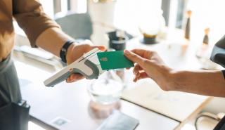 Υποχρεωτικές από σήμερα οι πληρωμές με IRIS σε όλες τις επιχειρήσεις - Τα πρόστιμα