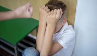 Κατά 40% αυξήθηκαν τα περιστατικά βίας στους ανήλικους σε μια χρονιά