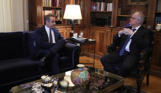 Μητσοτάκης σε Τασούλα: Να πρυτανεύσει η λογική και ο διάλογος στις σχέσεις ΕΕ-ΗΠΑ