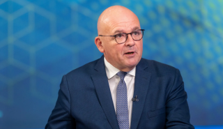 Μπουζνά (CEO Euronext): Οι επενδυτές διαφοροποιούνται μακριά από τις «τρομακτικές» ΗΠΑ