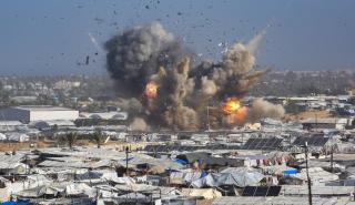 Στους 32 έφτασαν οι νεκροί από ισραηλινά πλήγματα στη Γάζα