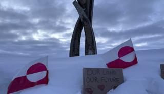 Δανία: Το γροιλανδικό δίλημμα - Να την υπερασπιστεί ενώ θέλει να ανεξαρτητοποιηθεί;