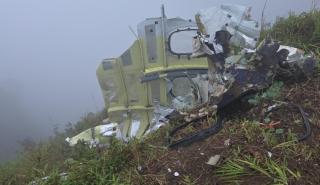 Ινδονησία: Οι αρχές εντόπισαν συντρίμμια αεροσκάφους με 11 επιβαίνοντες που είχε χαθεί από τα ραντάρ