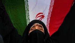 Γιατί αντέχει το θεοκρατικό σύστημα στο Ιράν - Τι ζυγίζει ο Τραμπ