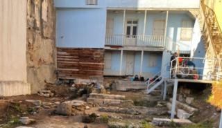 Υπ. Πολιτισμού: Αναδεικνύονται οι αρχαιότητες της «Οικίας Κοκοβίκου» στην Πλάκα