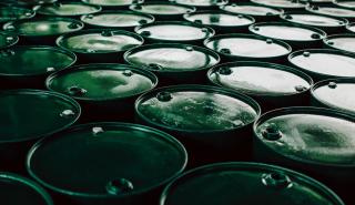 Πετρέλαιο: Κέρδη με το βλέμμα σε Καζακστάν και Βενεζουέλα