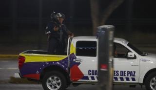 Βενεζουέλα: Το πρώτο αεροπλάνο με μετανάστες που απελάθηκαν από τις ΗΠΑ προσγειώθηκε στο Καράκας