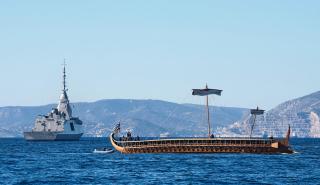 Στα νερά της Σαλαμίνας η φρεγάτα Κίμων - Ταράζει τα νερά η Καρυστιανού αλλά υπάρχει δρόμος - Σε τρικυμία το ΠΑΣΟΚ