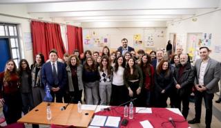 Επίσκεψη Σοφίας Ζαχαράκη και Παύλου Μαρινάκη στο 2ο ΓΕΛ Γέρακα