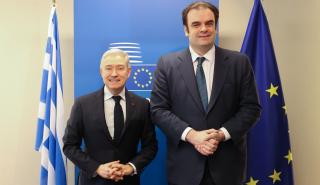 Πιερρακάκης: Πρώτη φορά σε Eurogrοup υπουργός Οικονομικών του Καναδά