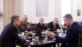 Συνάντηση Μητσοτάκη με τον ανώτατο διοικητή του ΝΑΤΟ στην Ευρώπη