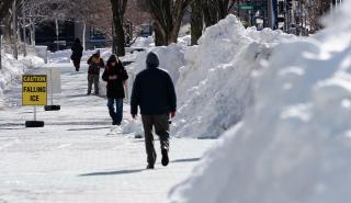 ΗΠΑ: Διακοπές ρεύματος και κλειστά σχολεία σε βορειοανατολικές πολιτείες λόγω χιονοπτώσεων