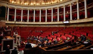 Γαλλία: Το κοινοβούλιο απέρριψε δυο προτάσεις μομφής κατά της κυβέρνησης