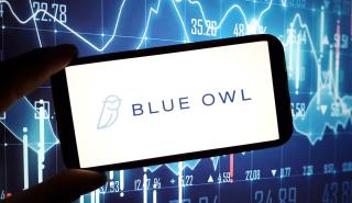Blue Owl: Διακόπτει τις αναλήψεις κεφαλαίων σε fund της - Πουλά assets 1,4 δισ. δολαρίων