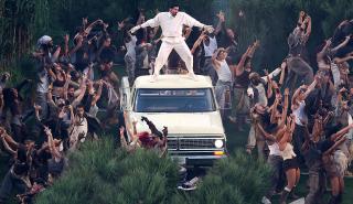 Super Bowl: Η Celimar Rivera Cosme έκανε τους κωφούς θαυμαστές του Bad Bunny να χορέψουν