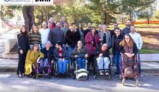 Η bwin και οι διαμένοντες της Στέγης «Φωτεινή» έκοψαν την πρωτοχρονιάτικη πίτα!