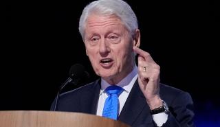 Μπιλ Κλίντον για Τζέφρι Έπστιν: «Δεν είδα τίποτα, ούτε έκανα κάτι μεμπτό»