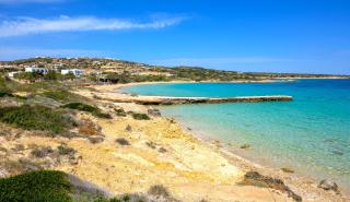 «Φρένο» από ΥΠΕΘΟ σε νέες καντίνες και ξαπλώστρες στα Κουφονήσια