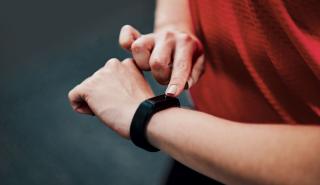 Οι κίνδυνοι που κρύβουν τα fitness trackers για όσους γυμνάζονται