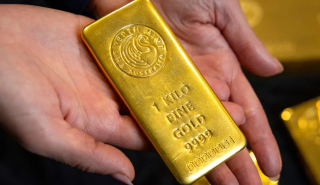Δολάριο και πληθωρισμός άσκησαν πιέσεις στον χρυσό
