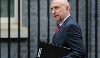 Στην Κύπρο ο Βρετανός υπουργός Άμυνας - H Ισπανία στέλνει φρεγάτα