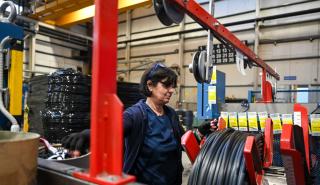 Συνεργασία ΔΥΠΑ - ΕΤΒΑ ΒΙΠΕ: Πρόγραμμα κατάρτισης για 25.000 ανέργους με σύνδεση στις ανάγκες της βιομηχανίας