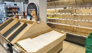 Έβδομη μέρα χωρίς προμήθειες η Λέσβος - Μπλόκο κτηνοτρόφων στο λιμάνι