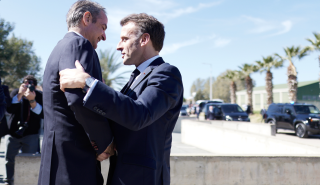 Επίσκεψη Μακρόν στην Αθήνα: Άμυνα, ελληνογαλλικές σχέσεις και ασφάλεια επί τάπητος
