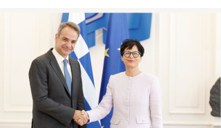 Μητσοτάκης σε Ευρωπαία Επίτροπο Διεύρυνσης: Νέα δυναμική στα Δυτικά Βαλκάνια
