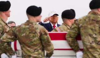 Τραμπ: «Ο πόλεμος θα τελειώσει πολύ σύντομα» - Εκρήξεις στην Τεχεράνη, ιρανικό πλήγμα σε τάνκερ στο Κατάρ