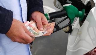 Fuel Pass: «Φρένο - γκάζι» στις αιτήσεις με νέα προβλήματα