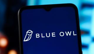Η Blue Owl περιορίζει τις αναλήψεις σε δύο funds της