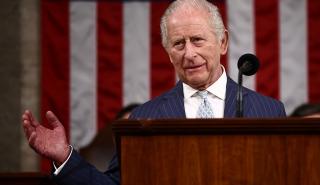 Ταξίδι Καρόλου στις ΗΠΑ: Παραμένει το χάσμα - Οι συμβολισμοί και τα μέτωπα