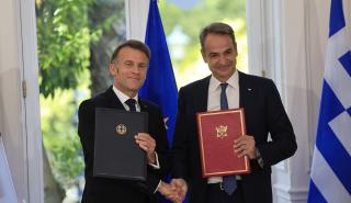 Μητσοτάκης - Μακρόν υπέγραψαν την ελληνογαλλική στρατηγική συμφωνία