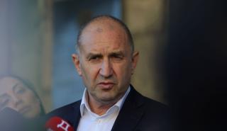 Πολιτική ανατροπή στη Βουλγαρία με σαρωτική νίκη Ράντεφ - Η επόμενη μέρα