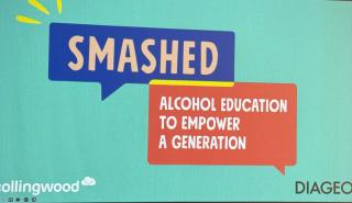 Τέταρτη η Ελλάδα στην κατανάλωση αλκοόλ στους ανήλικους- Τι προσφέρει το πρόγραμμα «smashed» στα σχολεία