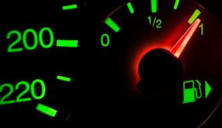 Πετρέλαιο κίνησης: Aπό τα ξημερώματα ξεκινά η μείωση στην αντλία - Fuel Pass πριν το Πάσχα