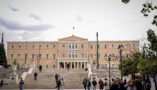 Εφιάλτης στον δρόμο με τις κάλπες - Το ΠΑΣΟΚ και το Πασχαλινό fuel pass - «Μαλλιά κουβάρια» στον ΣΥΡΙΖΑ