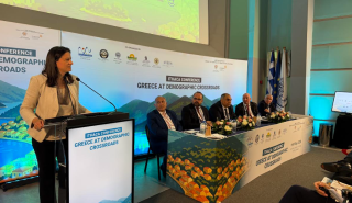 Κεραμέως: Έχουμε 260.000 περισσότερες γυναίκες εργαζόμενες σε σχέση με το 2019