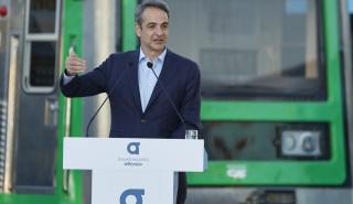 Στο 2027 η εκλογική βελόνα Μητσοτάκη - Οι «φυτευτοί» στα αποκαλυπτήρια του «κόμματος Καρυστιανού» - Τα νεύρα στο ΠΑΣΟΚ με την Άννα