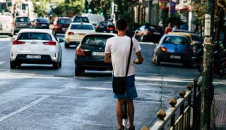 Η «γαλάζια» φανέλα στην Κ.Ο. - O ανέτοιμος Τσίπρας - H τάξη στα πατίνια της Αθήνας