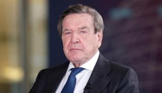 Σρέντερ: Αντιδράσεις σε Γερμανία και Εσθονία για τον ρόλο μεσολαβητή στην Ουκρανία