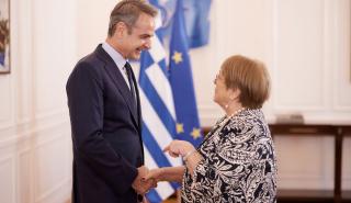 Συνάντηση Μητσοτάκη με την Μπατσελέ, υποψήφια για τη θέση γγ του ΟΗΕ και πρώην πρόεδρο της Χιλής