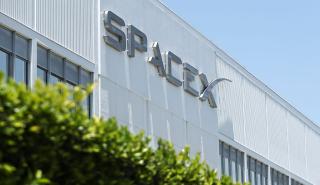 Εξαϋλώθηκαν 400 δισ. δολάρια για SpaceX σε 24 ώρες - Γιατί πυροδοτήθηκε «ξεπούλημα»;