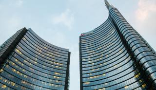 Αιχμές από τη UniCredit για το ελληνικό growth story